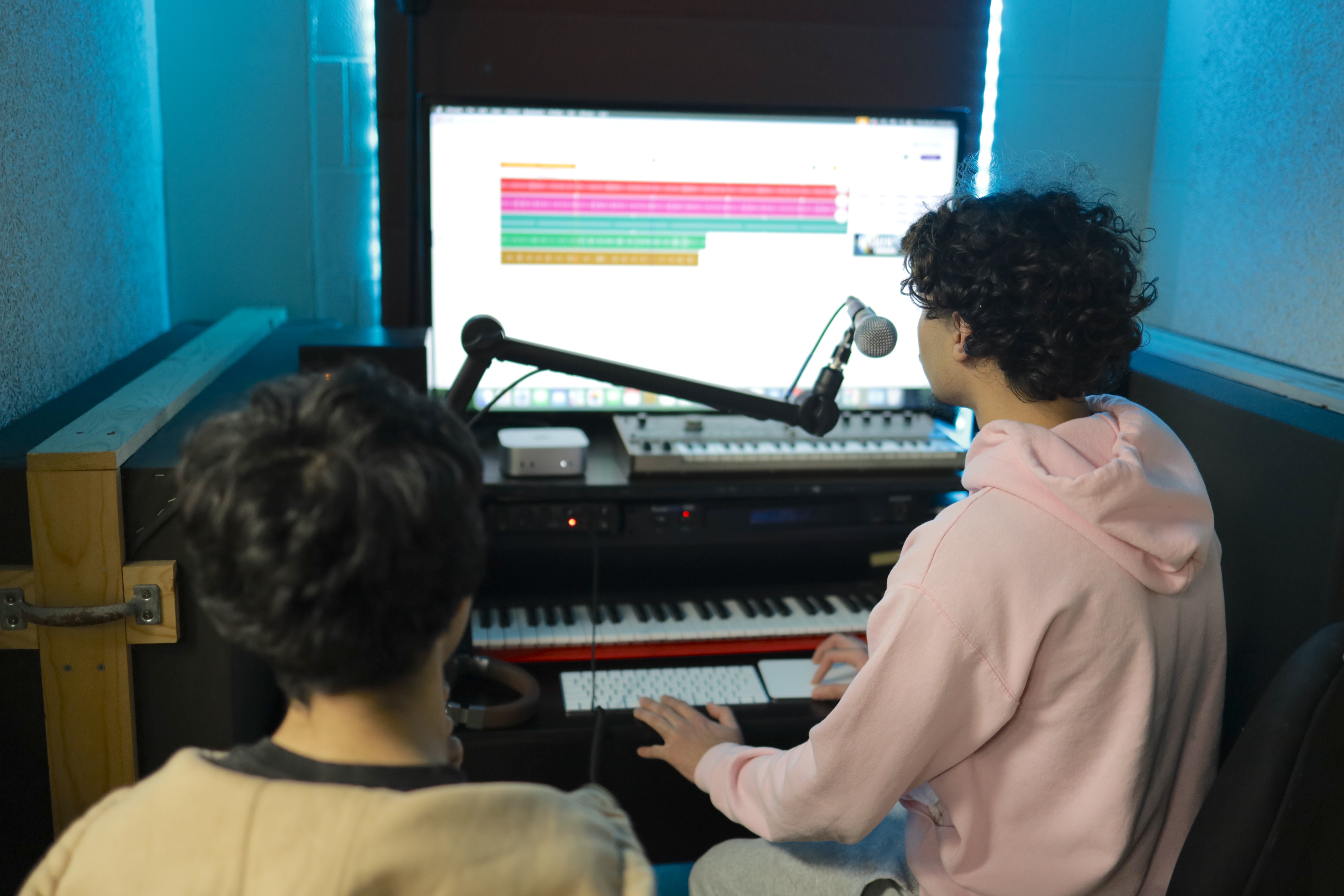 Bob Habersat Expands his Music Program Through Technology